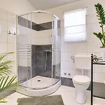Villa In Near & Pool Krnica