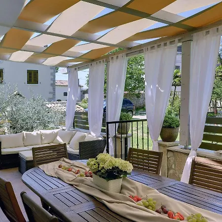 Vila In Near & Pool Krnica